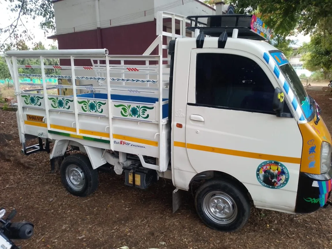 Mahindra Maximo
