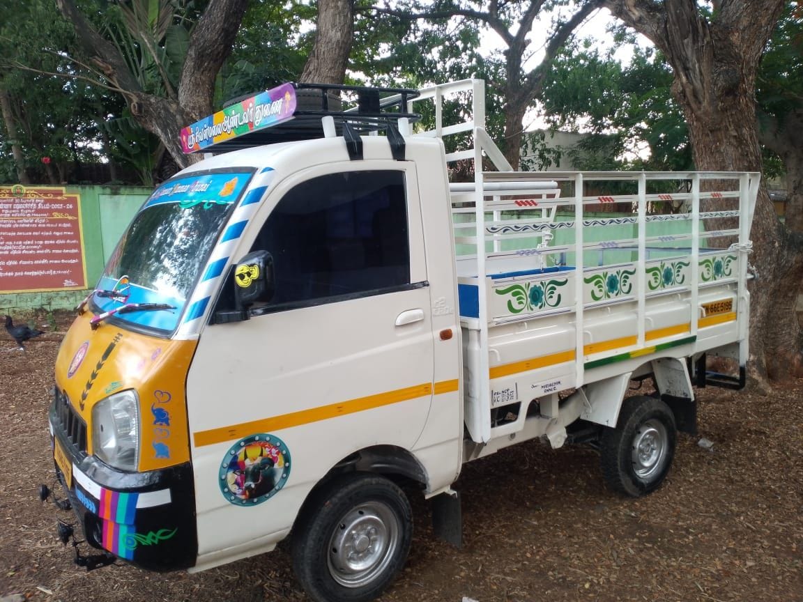 Mahindra Maximo