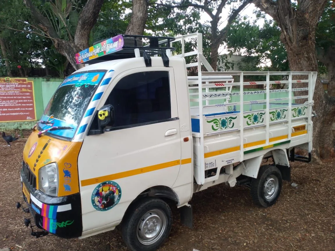 Mahindra Maximo