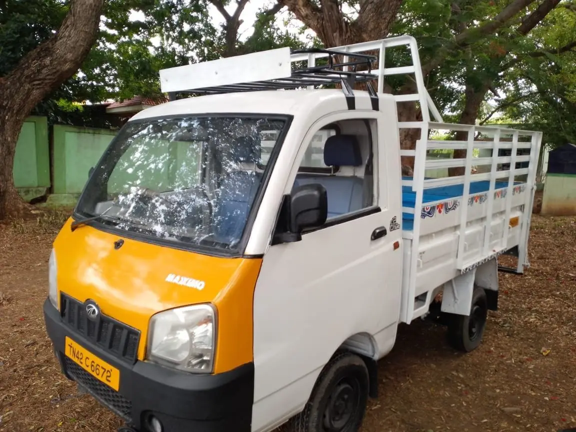 Mahindra Maximo