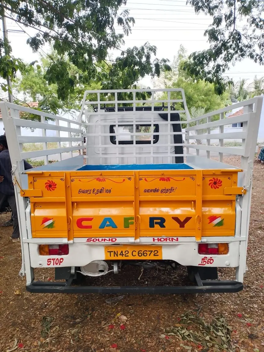 Mahindra Maximo