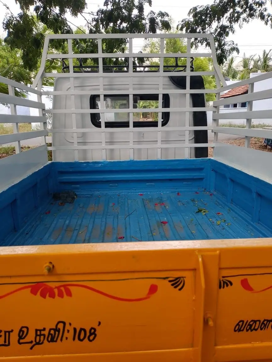 Mahindra Maximo