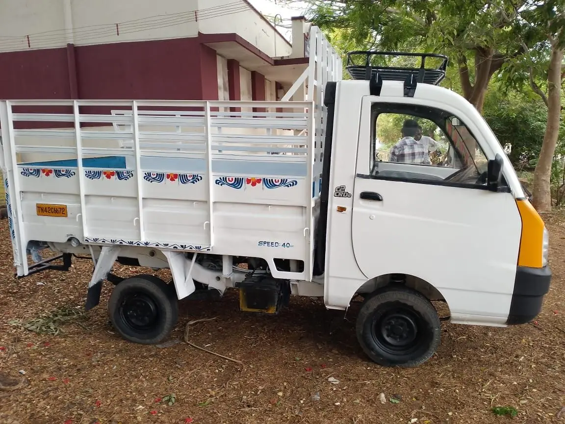 Mahindra Maximo