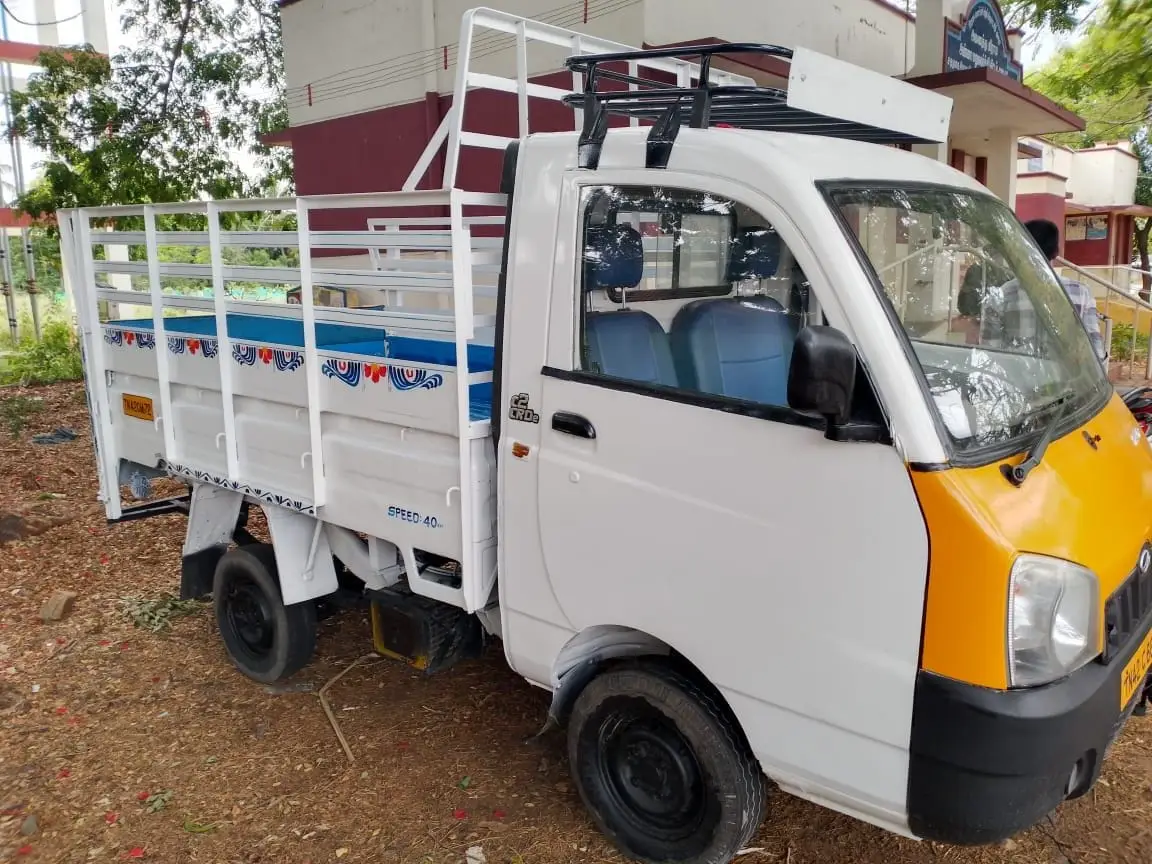 Mahindra Maximo
