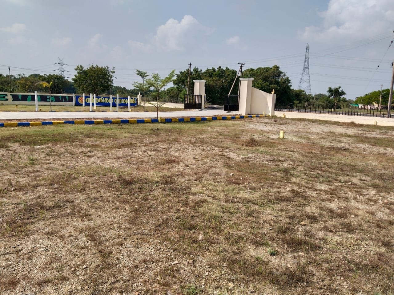 LAKE VIEW PREMIUM VILLA PLOTS